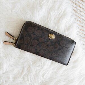 Coach Peyton Long Zip Around Wallet F50180 Signature CC Accordion Brown Tan